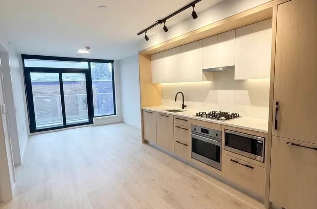 261 5189 EARLES STREET, Vancouver, BC — Residential for Sale - Photo 2