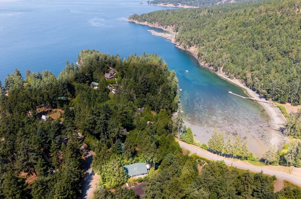 2610 GUNWHALE ROAD, Pender Island, BC — Residential for Sale - Photo 2