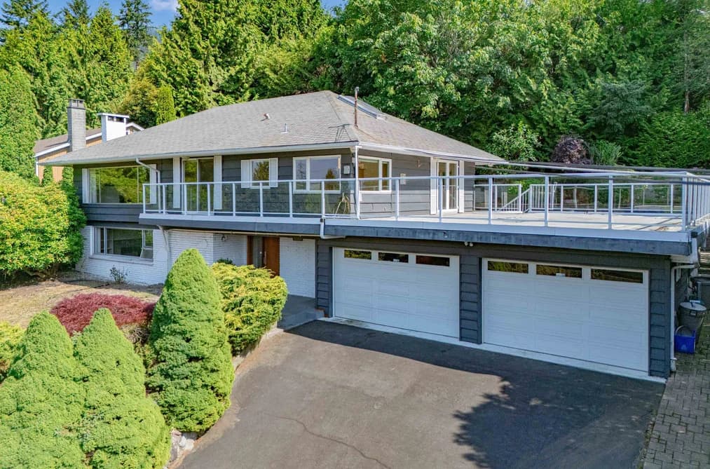 2615 SKILIFT PLACE, West Vancouver, BC — Residential for Sale - Photo 2