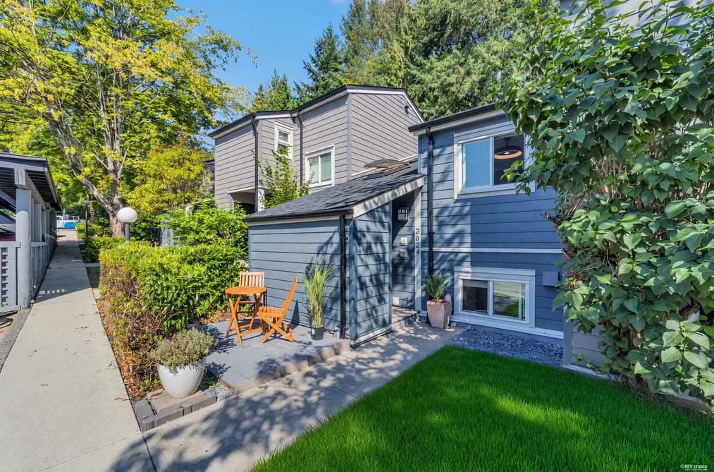2624 TRETHEWAY DRIVE, Burnaby, BC — Residential for Sale - Photo 2