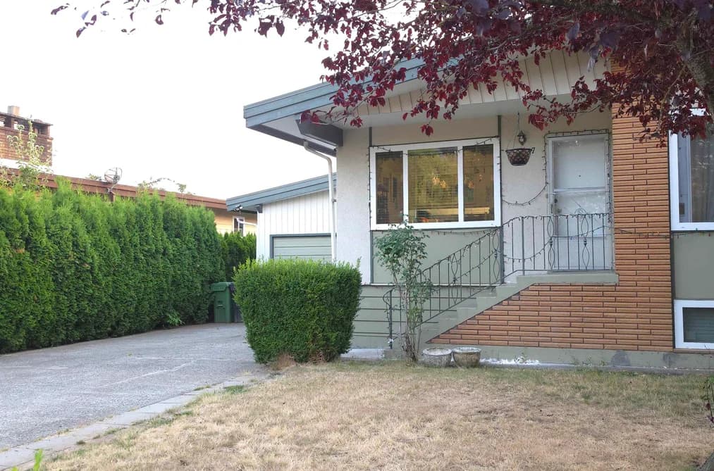 2627 COUNTESS STREET, Abbotsford, BC — Residential for Sale - Photo 2