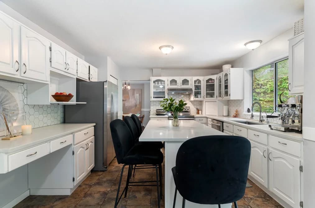 26280 GRANT AVENUE, Maple Ridge, BC — Residential for Sale - Photo 2