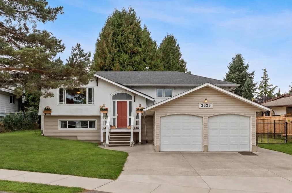 2629 SUNNYSIDE CRESCENT, Abbotsford, BC — Residential for Sale - Main Photo