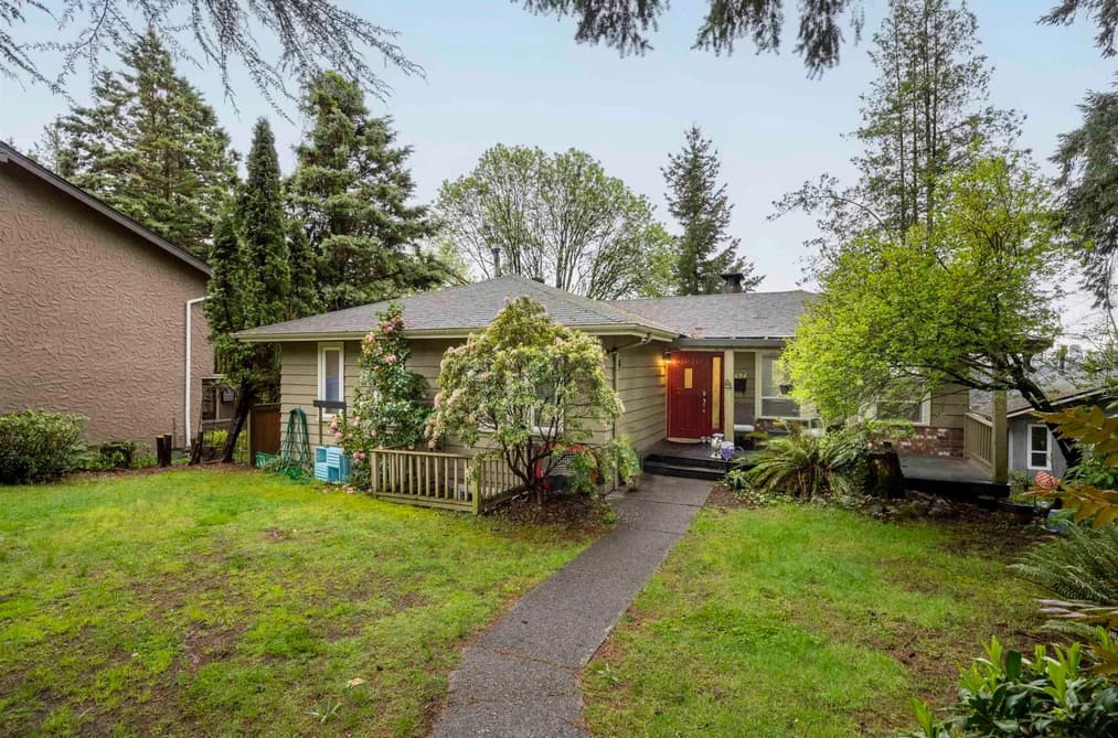 2634 ROGATE AVENUE, Coquitlam, BC — Residential for Sale - Photo 2