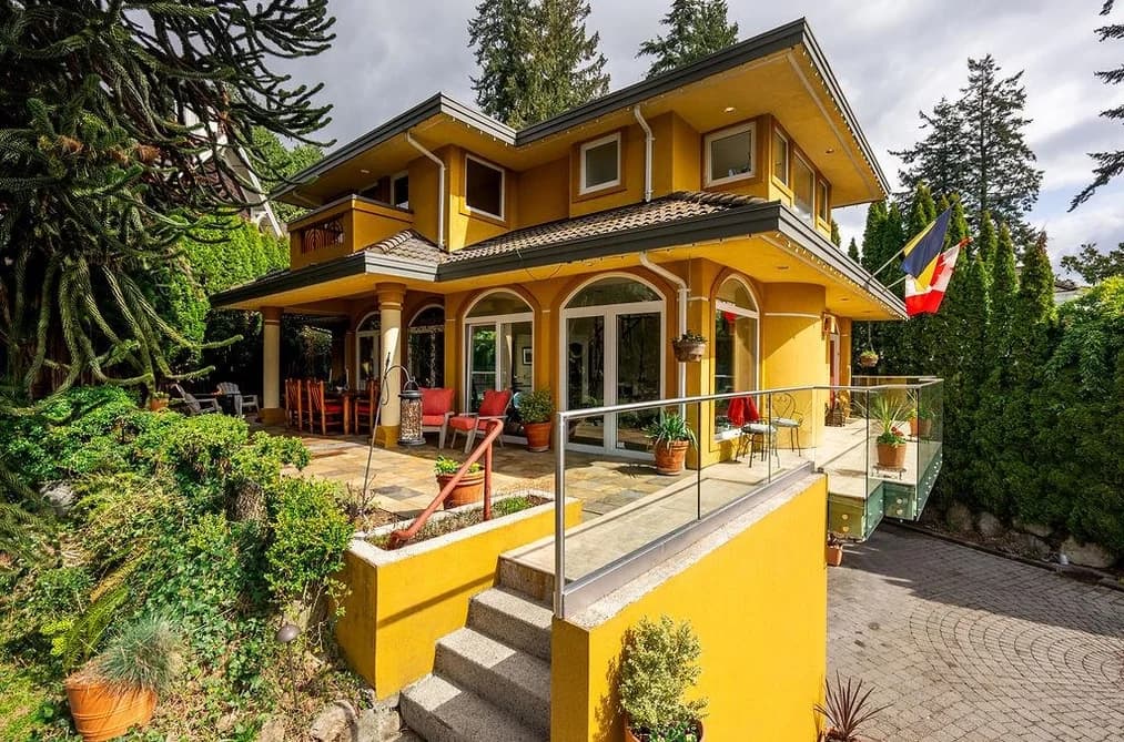 2635 ROSEBERY AVENUE, West Vancouver, BC — Residential for Sale - Photo 2