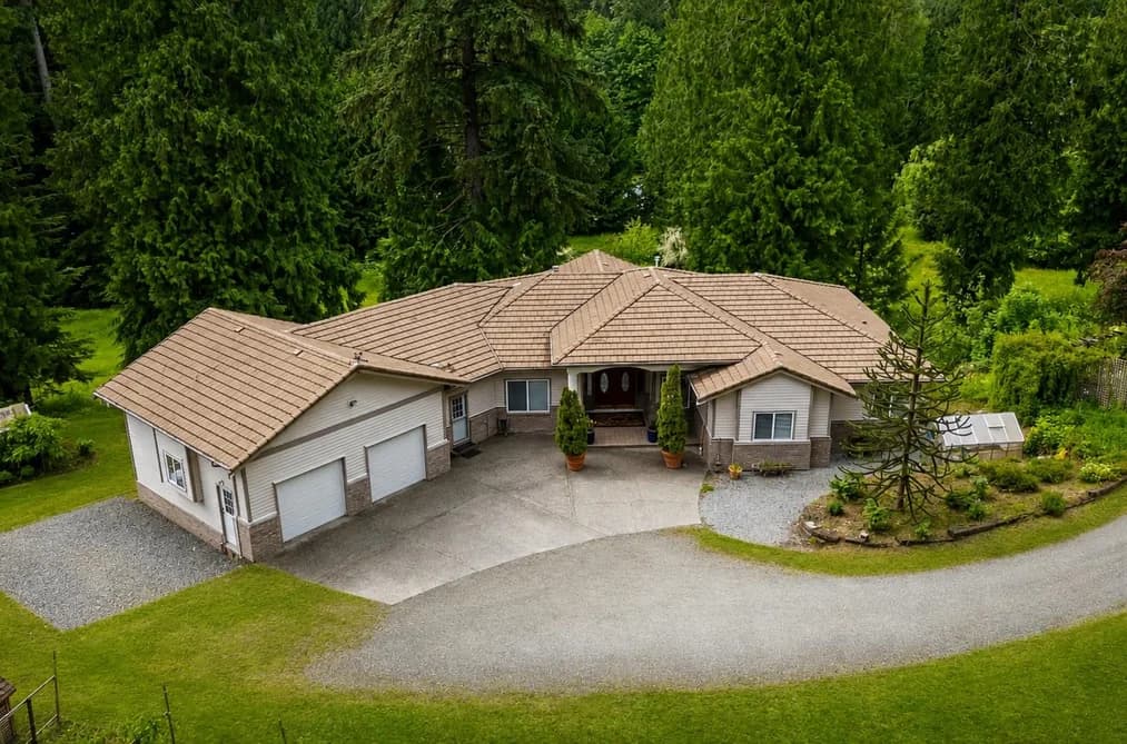 26350 TRETHEWEY CRESCENT, Maple Ridge, BC — Residential for Sale - Main Photo