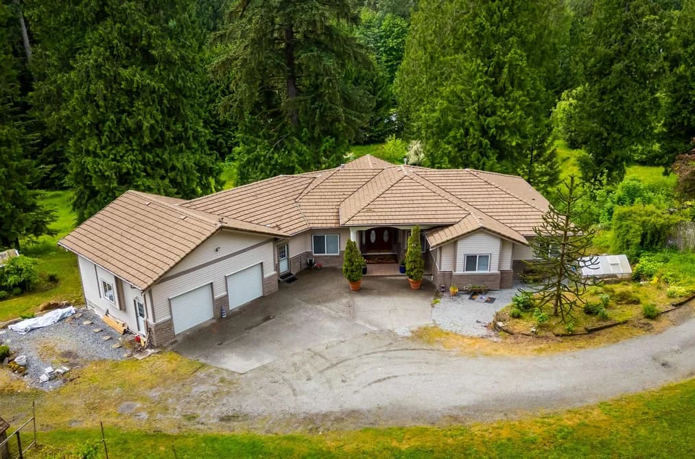 26350 TRETHEWEY CRESCENT, Maple Ridge, BC — Residential for Sale - Main Photo