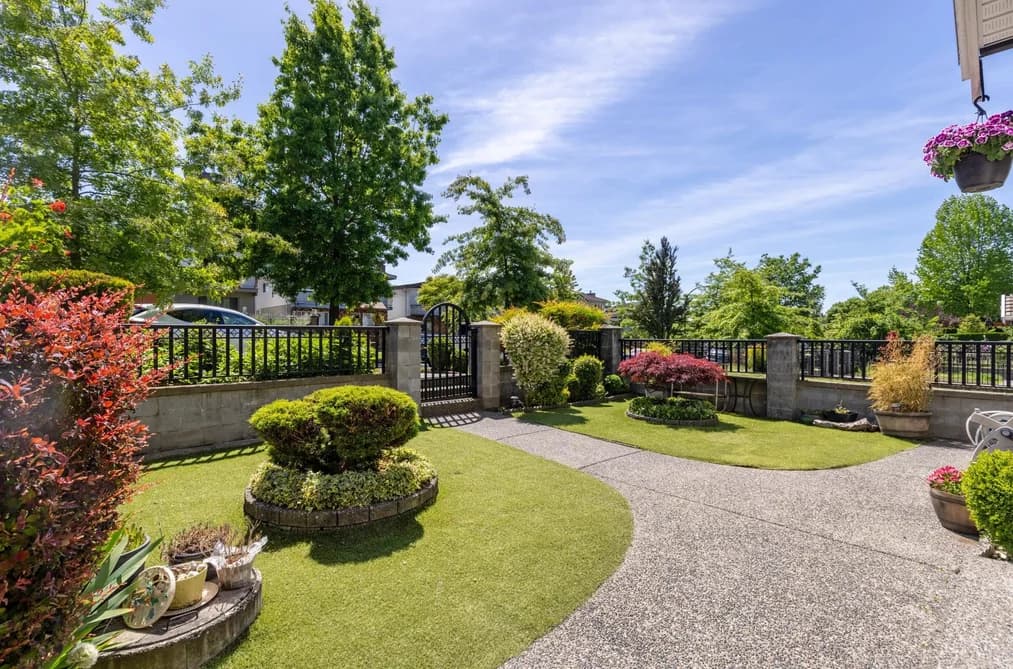 2643 E 8TH AVENUE, Vancouver, BC — Residential for Sale - Photo 2