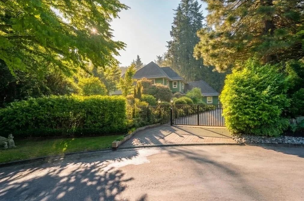 2654 133 STREET, Surrey, BC — Residential for Sale - Photo 2