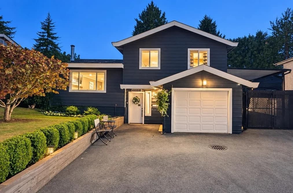 26554 33 AVENUE, Langley, BC — Residential for Sale - Main Photo