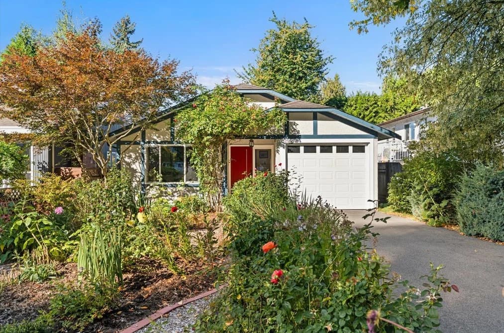 2661 MARBLE HILL DRIVE, Abbotsford, BC — Residential for Sale - Photo 2