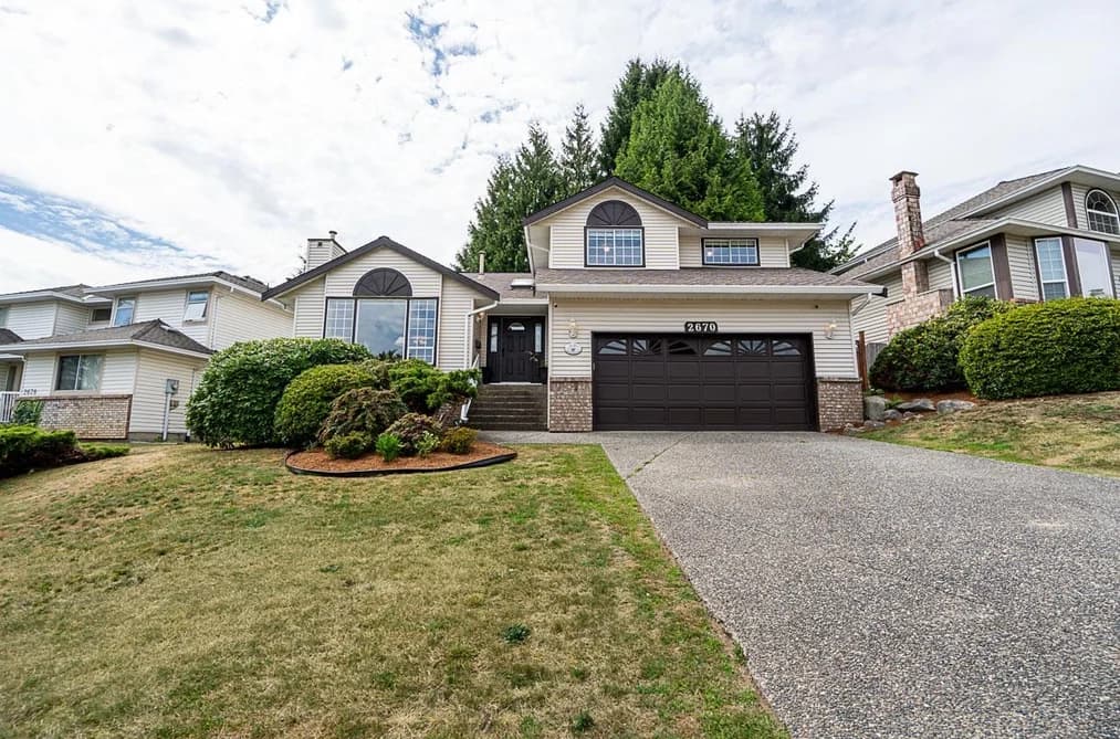 2670 BREWSTER DRIVE, Coquitlam, BC — Residential for Sale - Photo 2