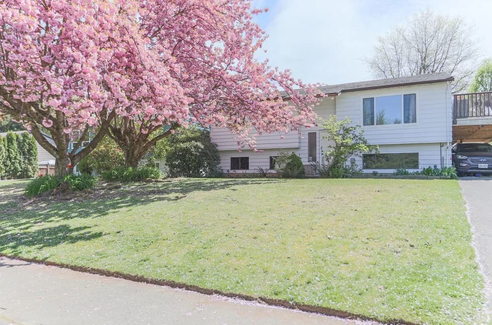 26728 33 AVENUE, Langley, BC — Residential for Sale - Main Photo