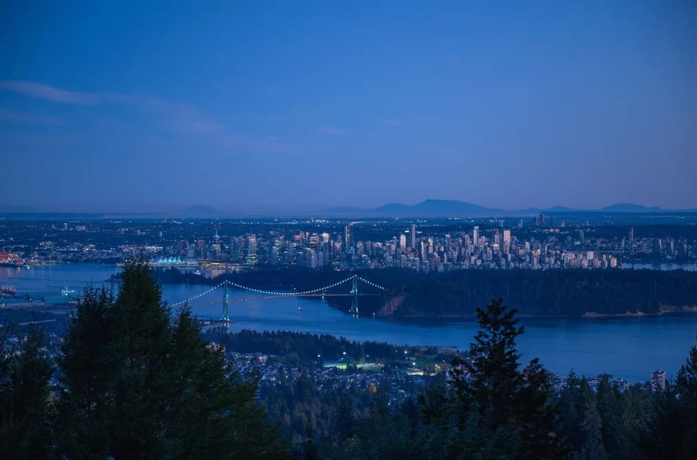 2673 FINCH HILL, West Vancouver, BC — Residential for Sale - Photo 2