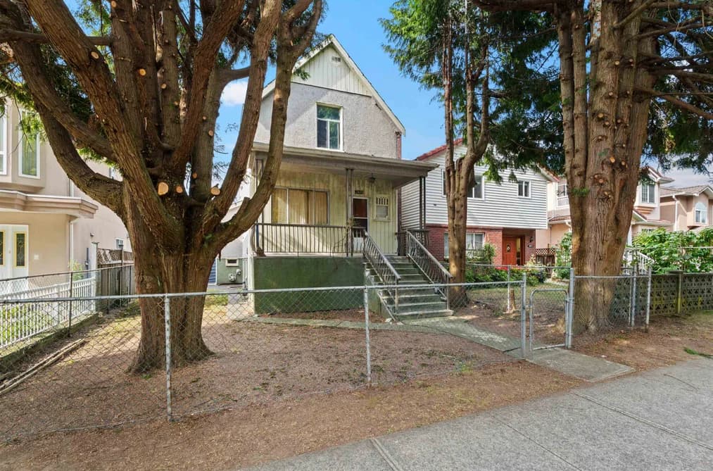 2673 PANDORA STREET, Vancouver, BC — Residential for Sale - Photo 2