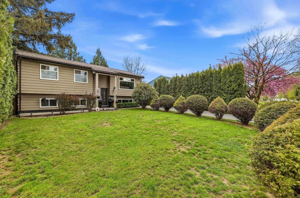 26744 33 AVENUE, Langley, BC — Residential for Sale - Photo 2