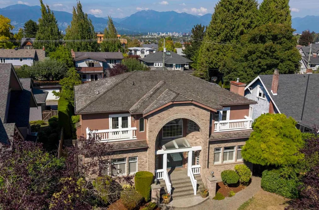 2677 W 34TH AVENUE, Vancouver, BC — Residential for Sale - Main Photo