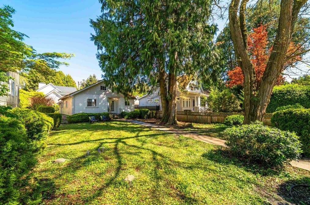 2680 MCBRIDE AVENUE, Surrey, BC — Residential for Sale - Main Photo