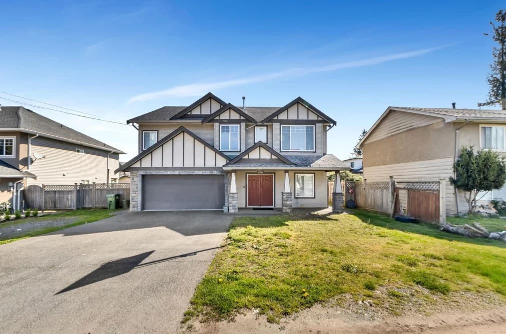 2690 VICTORIA STREET, Abbotsford, BC — Residential for Sale - Main Photo