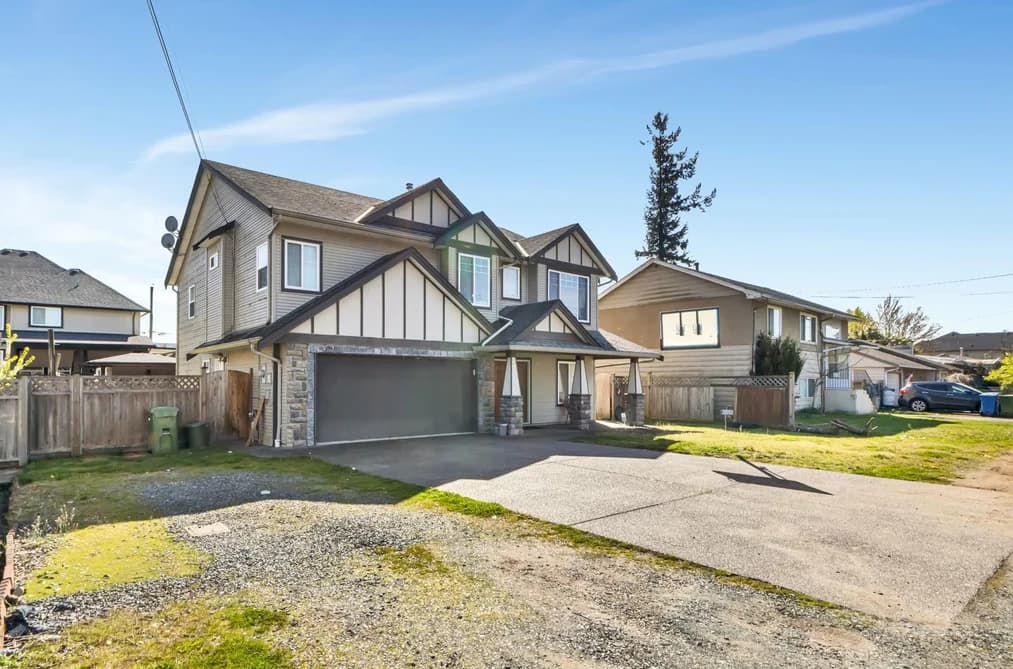 2690 VICTORIA STREET, Abbotsford, BC — Residential for Sale - Photo 2