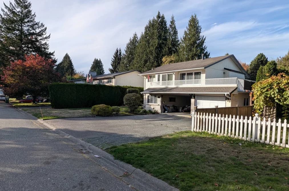 2691 MACBETH CRESCENT, Abbotsford, BC — Residential for Sale - Photo 2