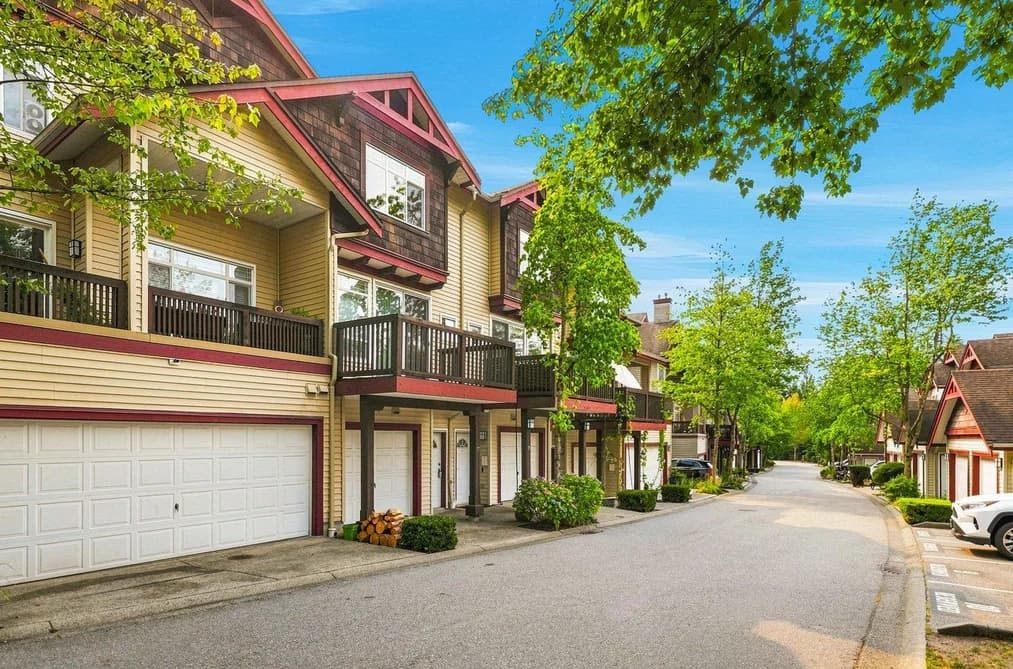 27 15 FOREST PARK WAY, Port Moody, BC — Residential for Sale - Photo 2