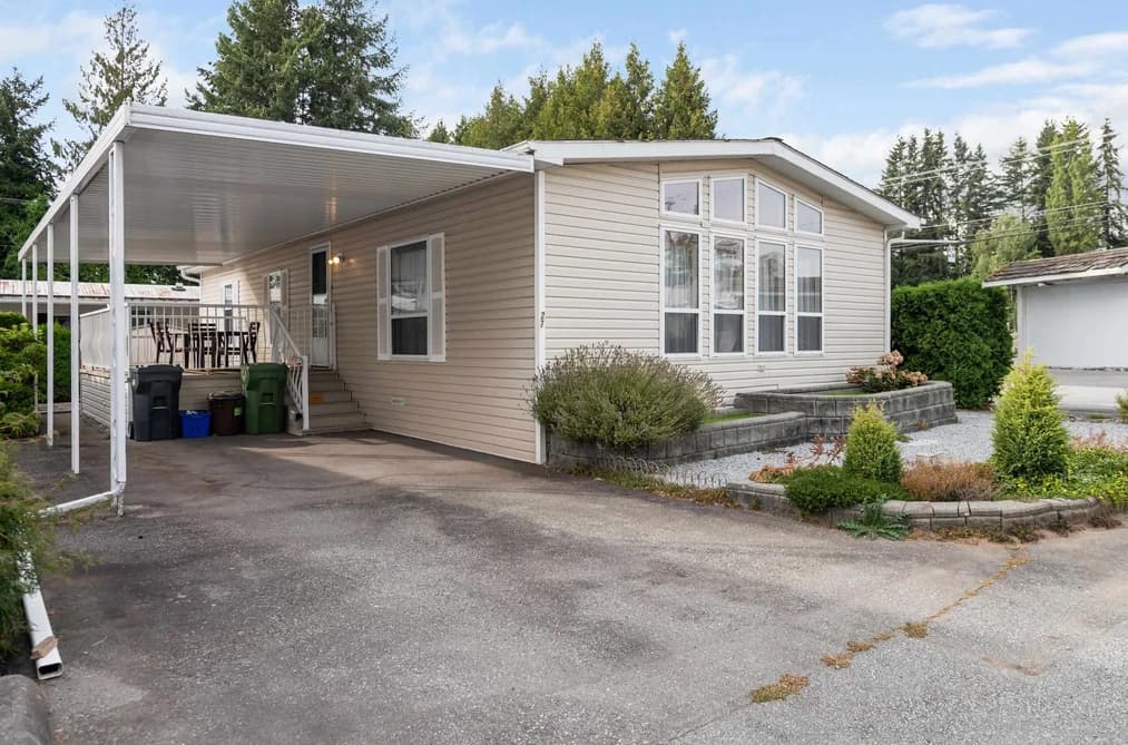 27 24330 FRASER HIGHWAY, Langley, BC — Residential for Sale - Photo 2