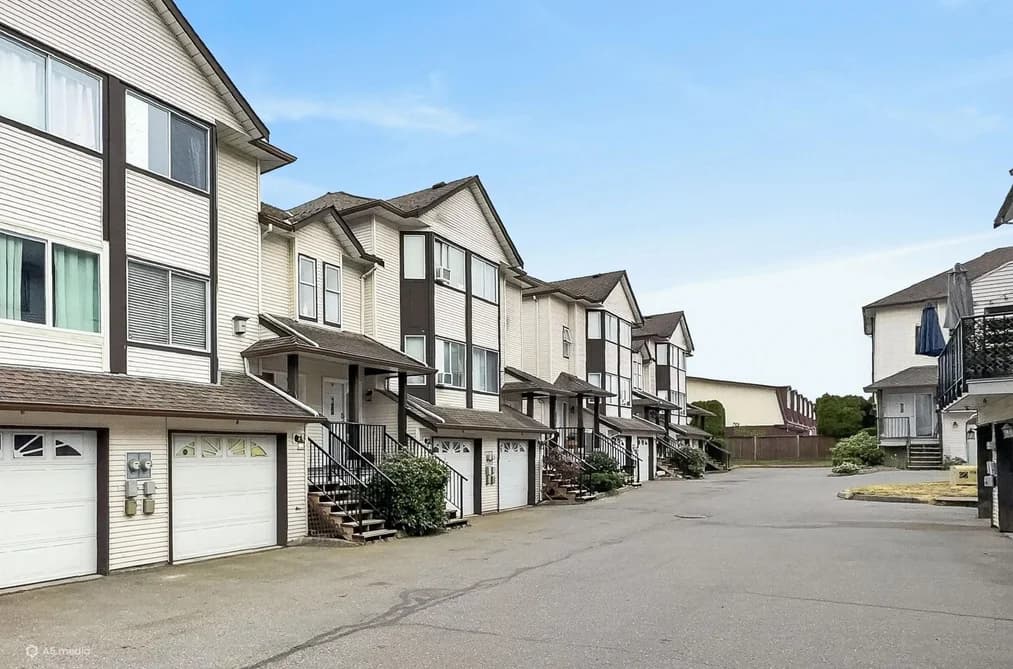 27 45740 THOMAS ROAD, Chilliwack, BC — Residential for Sale - Main Photo