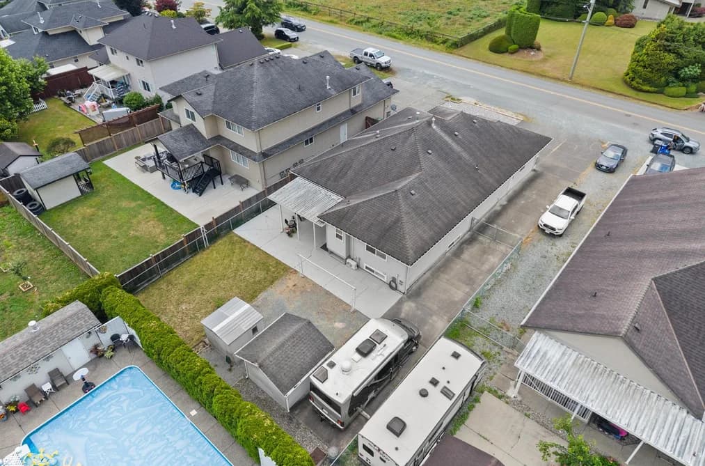 27015 24 AVENUE, Langley, BC — Residential for Sale - Photo 2