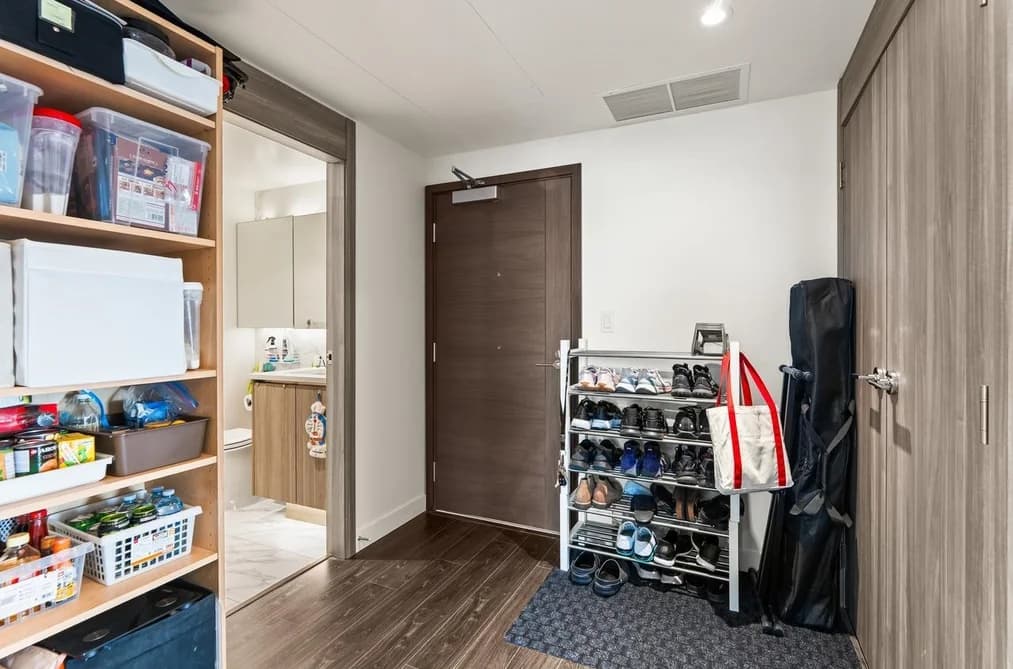 2702 9887 WHALLEY BOULEVARD, Surrey, BC — Residential for Sale - Photo 2