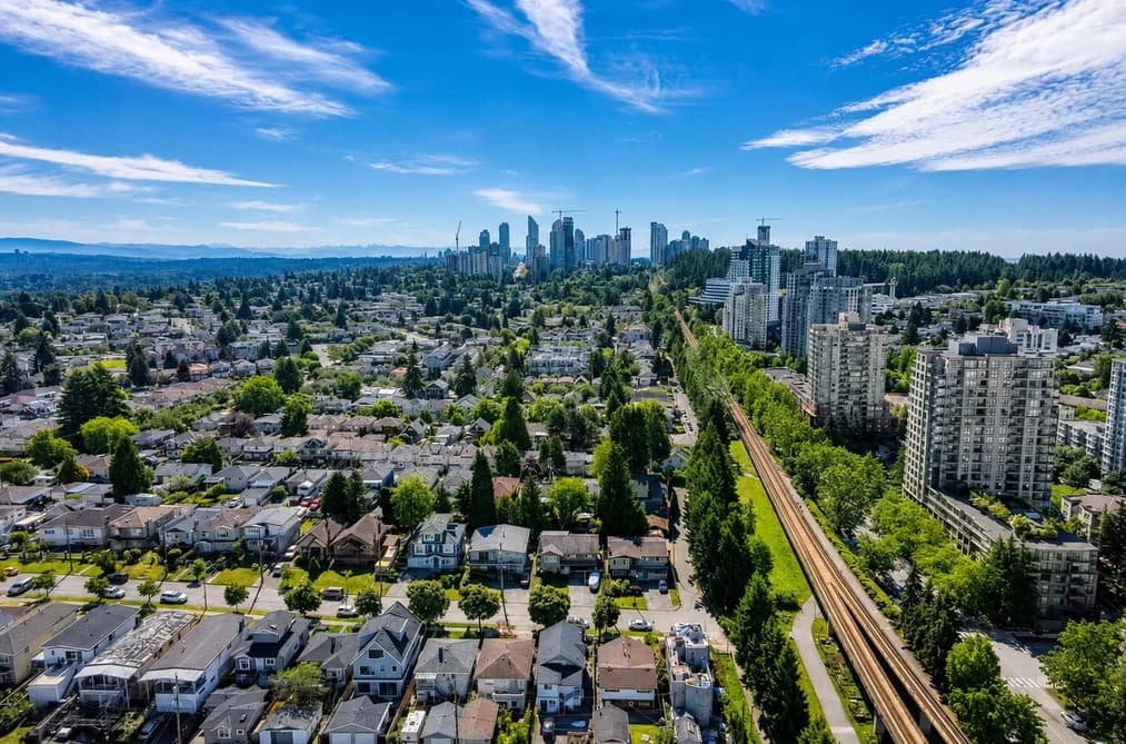 2704 5058 JOYCE STREET, Vancouver, BC — Residential for Sale - Photo 2