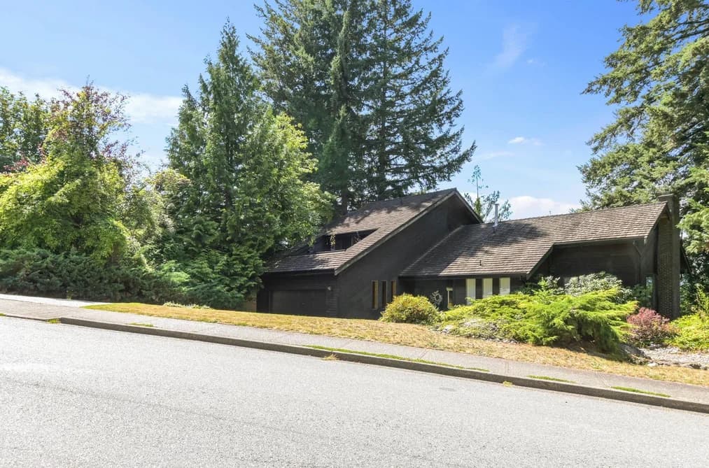2704 ST. MORITZ WAY, Abbotsford, BC — Residential for Sale - Photo 2