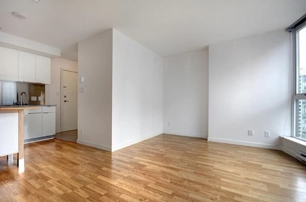 2710 233 ROBSON STREET, Vancouver BC V6B 0E8 - Photo 1