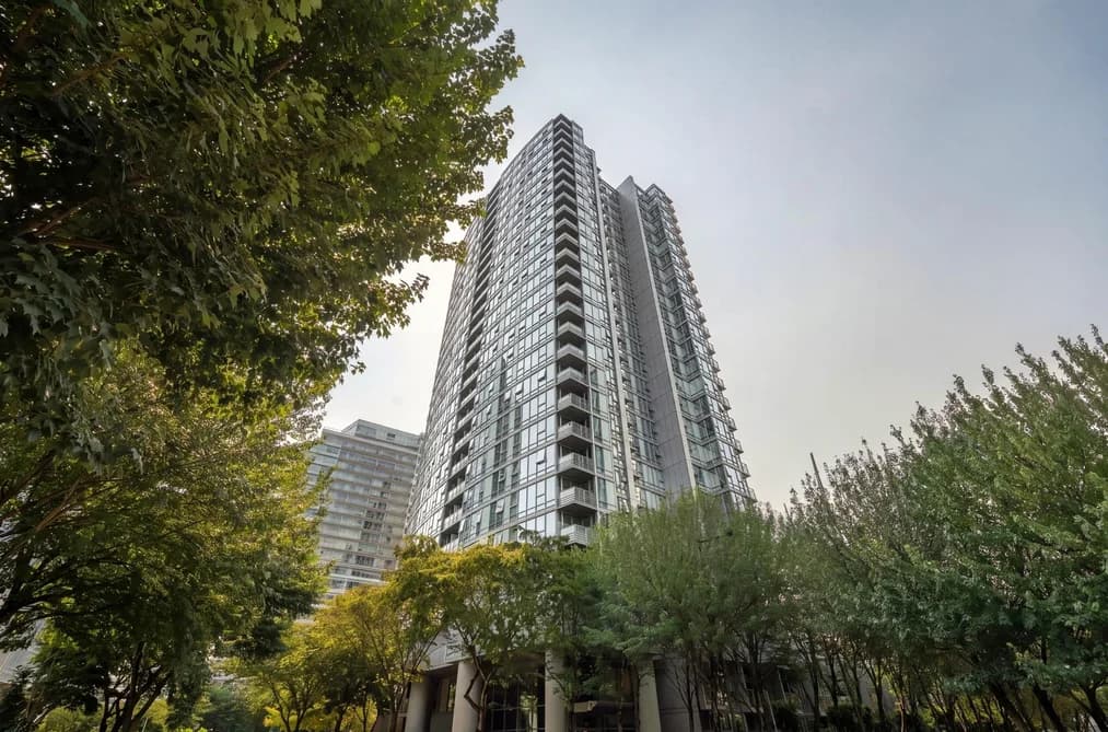 2710 668 CITADEL PARADE, Vancouver, BC — Residential for Sale - Main Photo