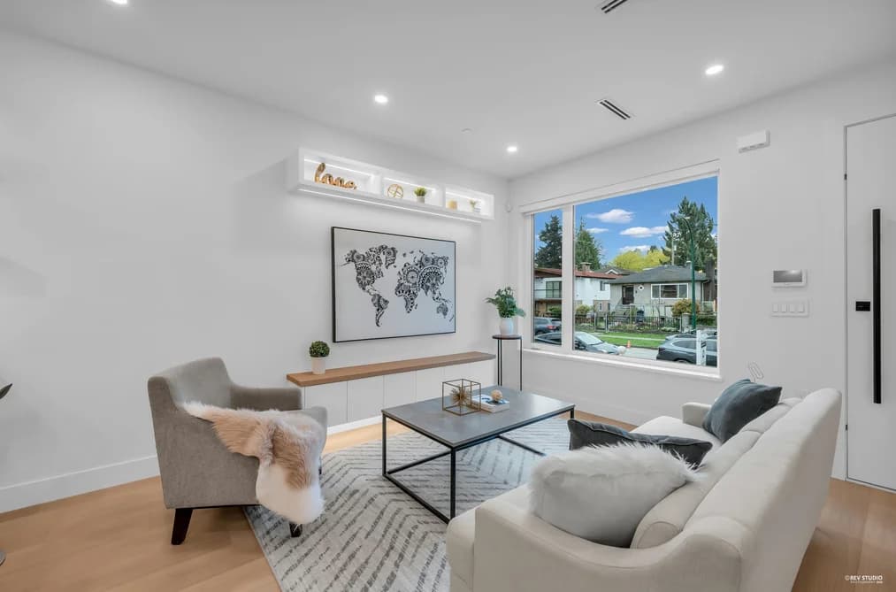 2715 CHEYENNE AVENUE, Vancouver, BC — Residential for Sale - Photo 2