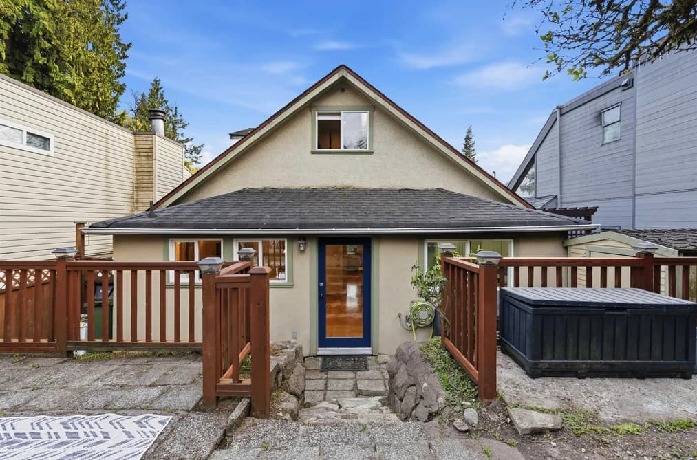 272 OSBORNE EAST ROAD, North Vancouver BC V7N 1M1 - Photo 1