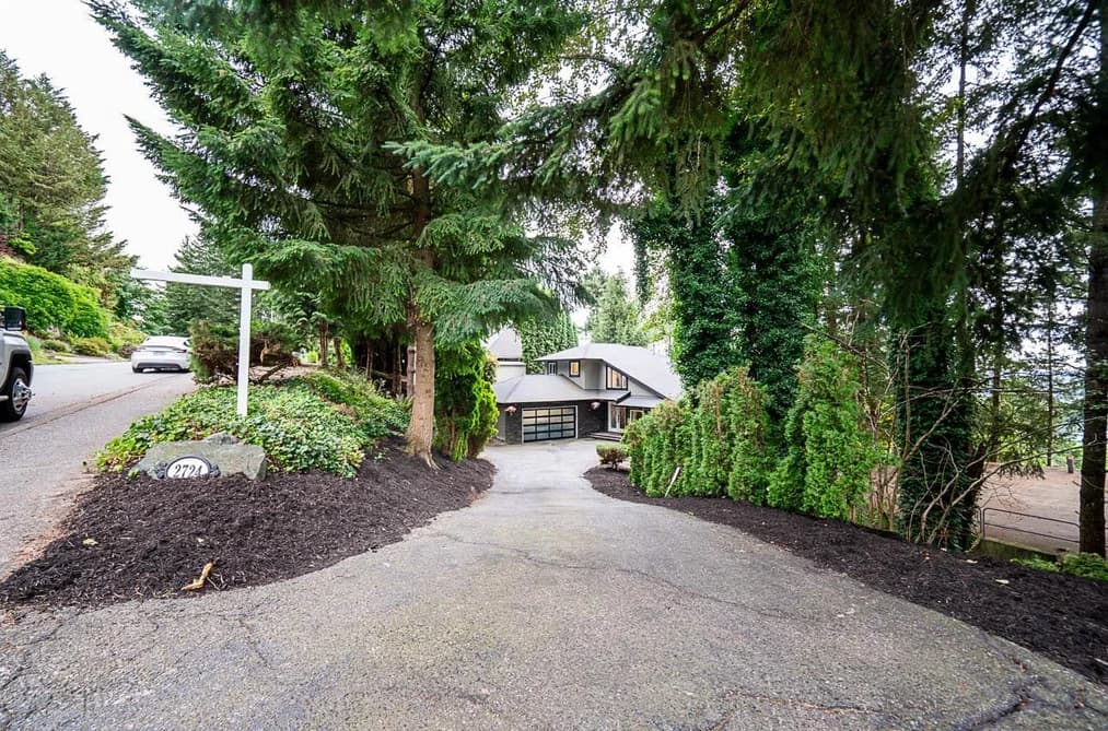 2724 ST. MORITZ WAY, Abbotsford, BC — Residential for Sale - Photo 2