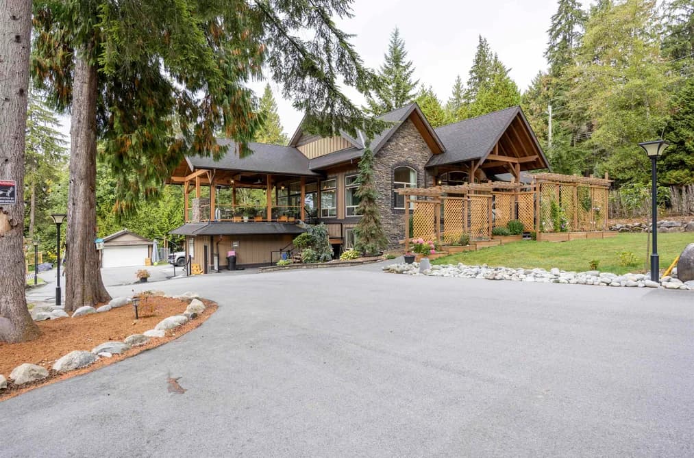 27242 DEWDNEY TRUNK ROAD, Maple Ridge, BC — Residential for Sale - Photo 2