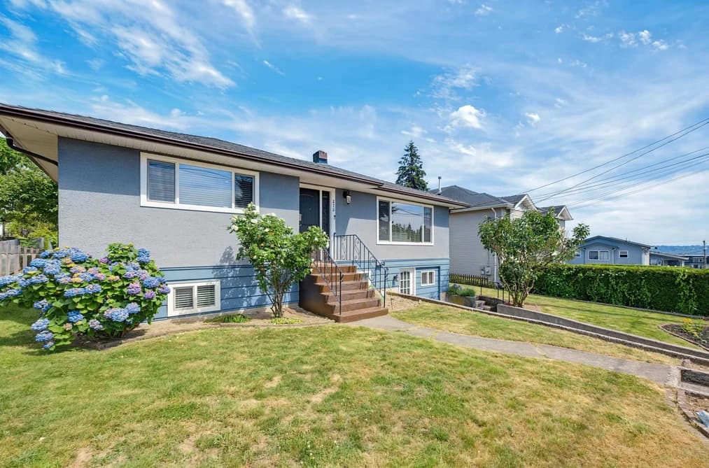 273 BURNS STREET, Coquitlam, BC — Residential for Sale - Main Photo