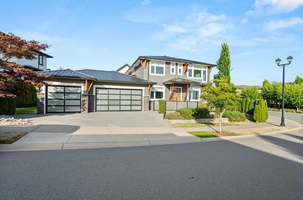 2732 EAGLE SUMMIT CRESCENT, Abbotsford, BC — Residential for Sale - Photo 2