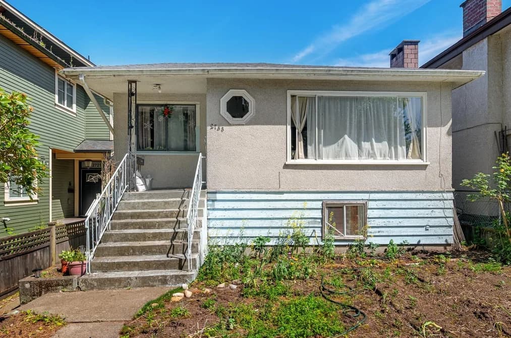 2733 E 28TH AVENUE, Vancouver, BC — Residential for Sale - Main Photo
