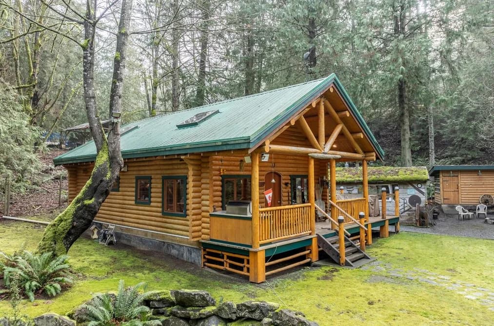 274 MERRYMAN DRIVE, Mayne Island, BC — Residential for Sale - Main Photo