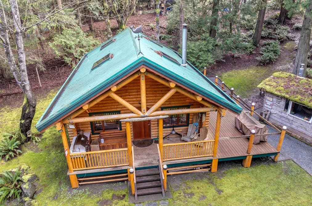 274 MERRYMAN DRIVE, Mayne Island, BC — Residential for Sale - Photo 2
