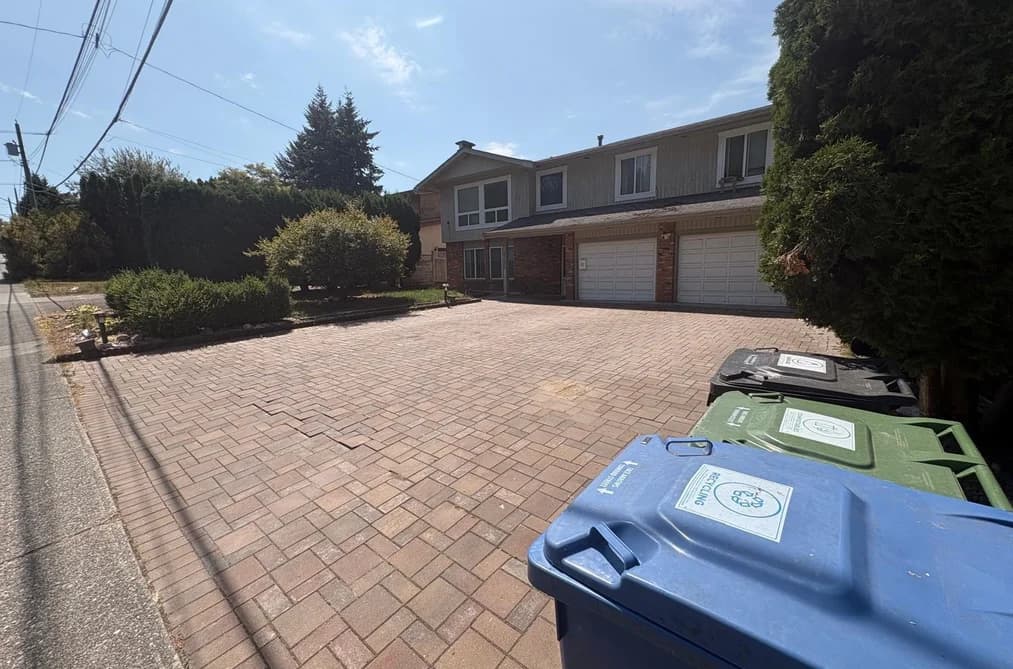 2755 SPRINGHILL STREET, Abbotsford, BC — Residential for Sale - Photo 2