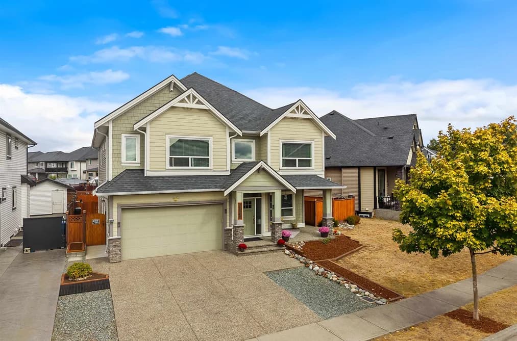 27649 LUNDEBERG AVENUE, Abbotsford, BC — Residential for Sale - Photo 2