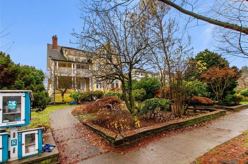 2770 CAMBRIDGE STREET, Vancouver, BC — Residential Income for Sale - Main Photo