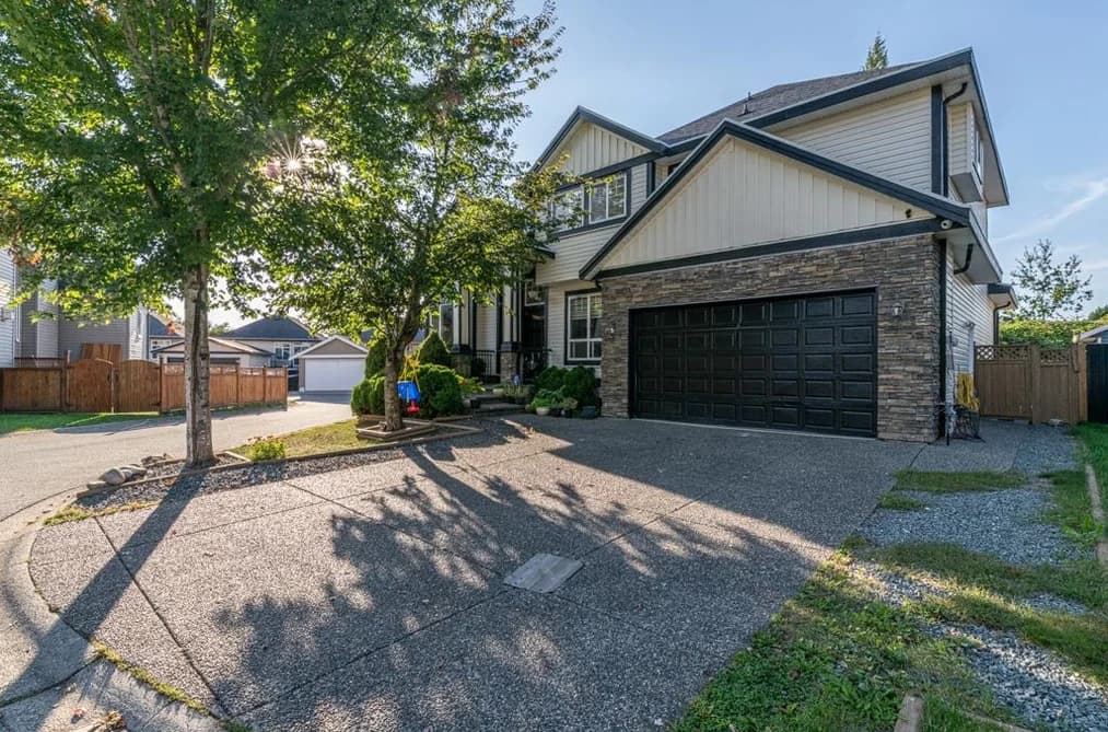 27733 SIGNAL COURT, Abbotsford, BC — Residential for Sale - Main Photo