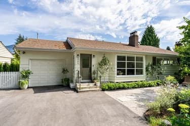 House for sale at 2784 Crescentview Drive North Vancouver British Columbia - MLS: R3141182