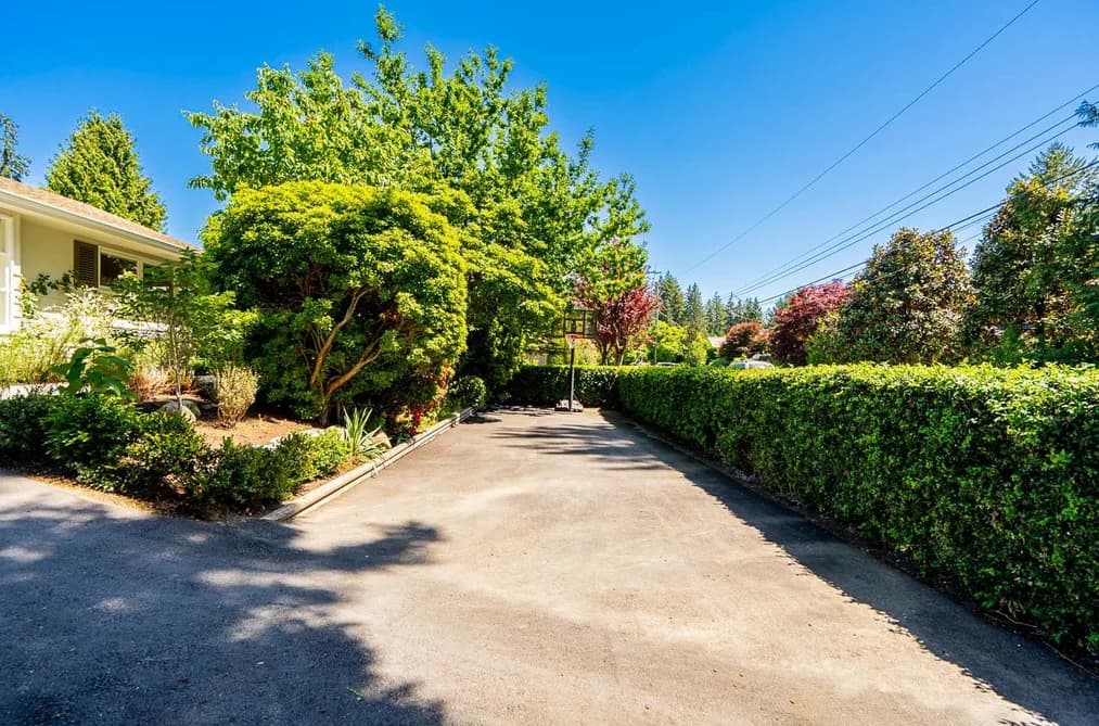 2784 CRESCENTVIEW DRIVE, North Vancouver, BC — Residential for Sale - Photo 2