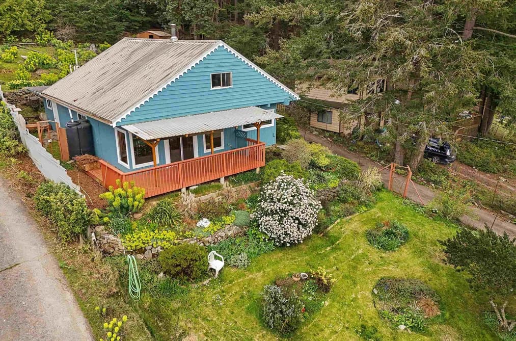 279 WOOD DALE DRIVE, Mayne Island, BC — Residential for Sale - Photo 2